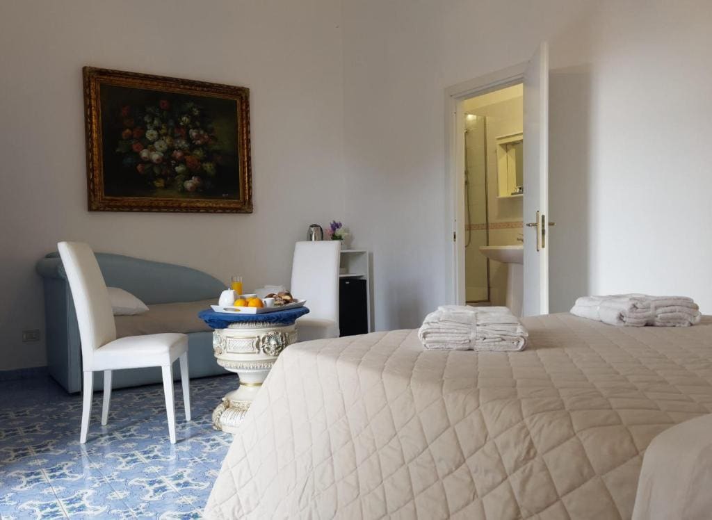 Triple Room with City View room - Image 2