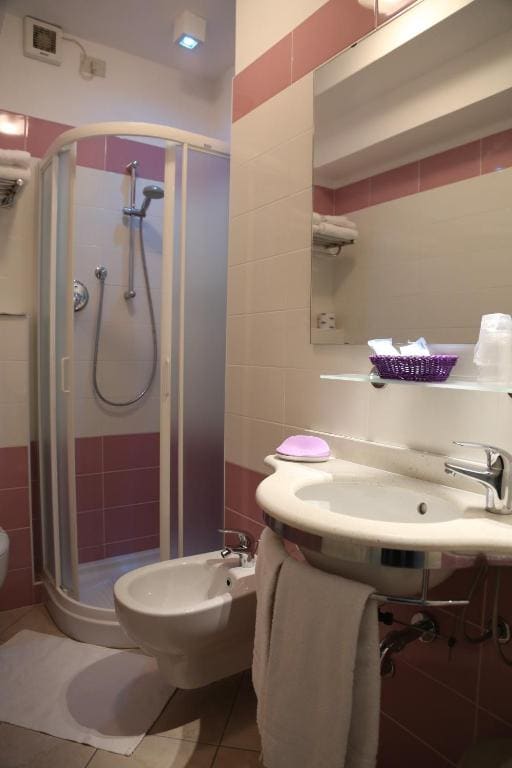 Triple Room room - Image 1