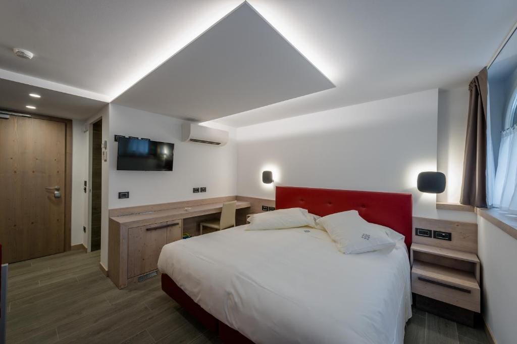 Comfort Quadruple Room room - Image 2