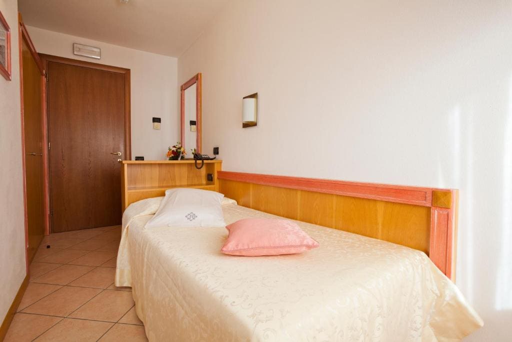 Single Room room - Image 1