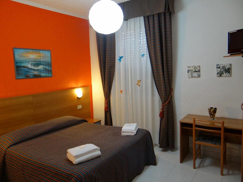 Double Room Single Use room - Image 3