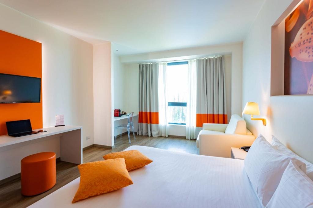 Executive Triple Room room - Image 1