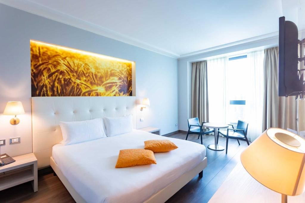 Suite with Balcony room - Image 2