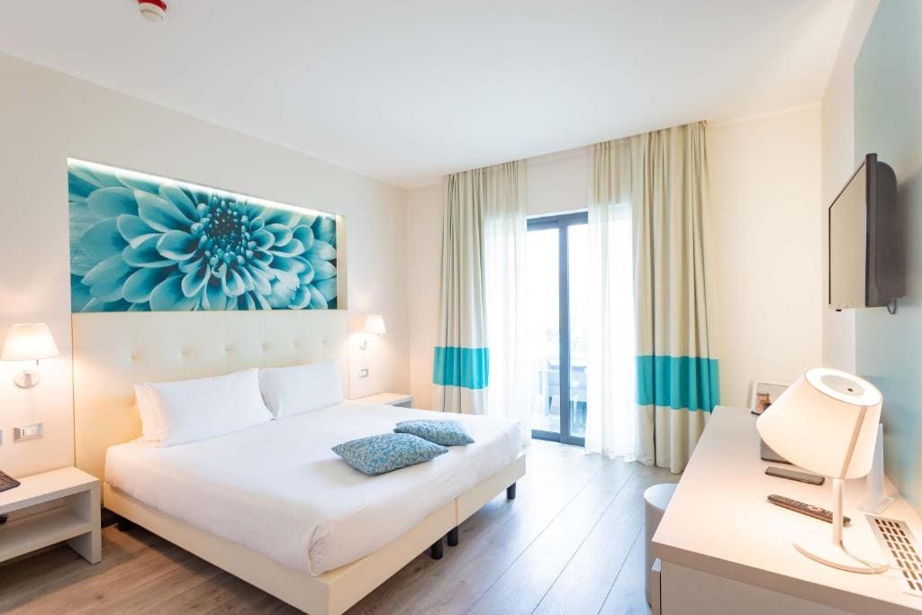 Superior Double Room room - Image 3