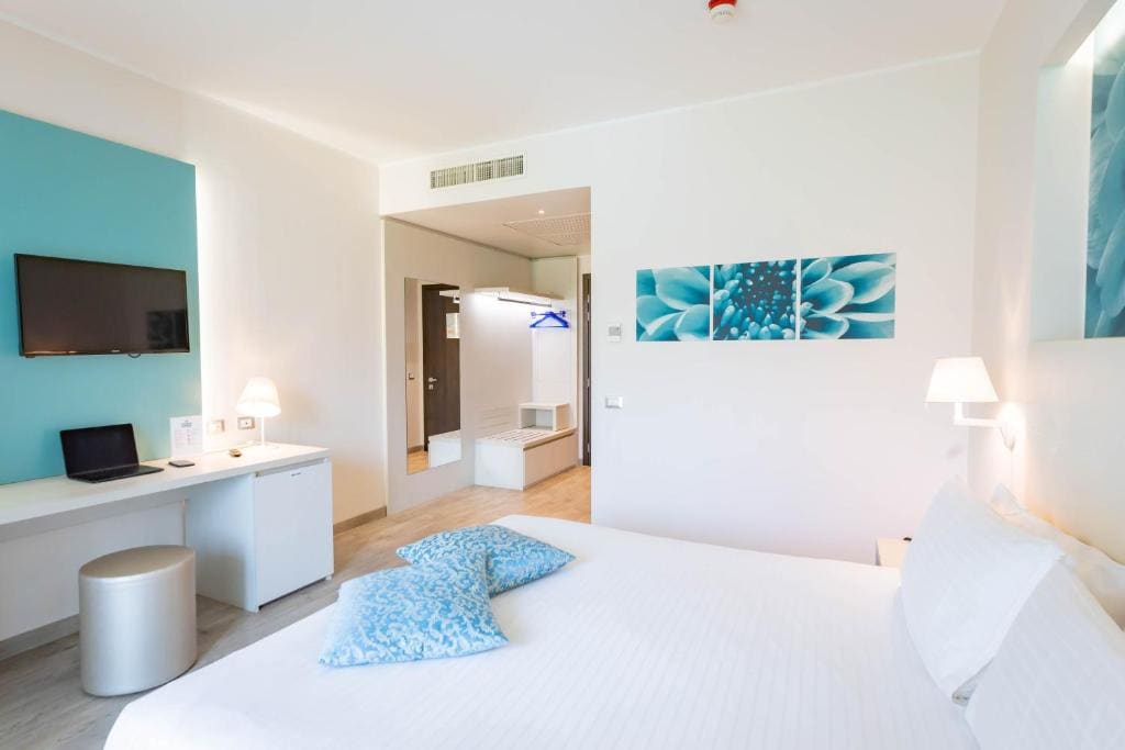 Superior Double Room room - Image 2