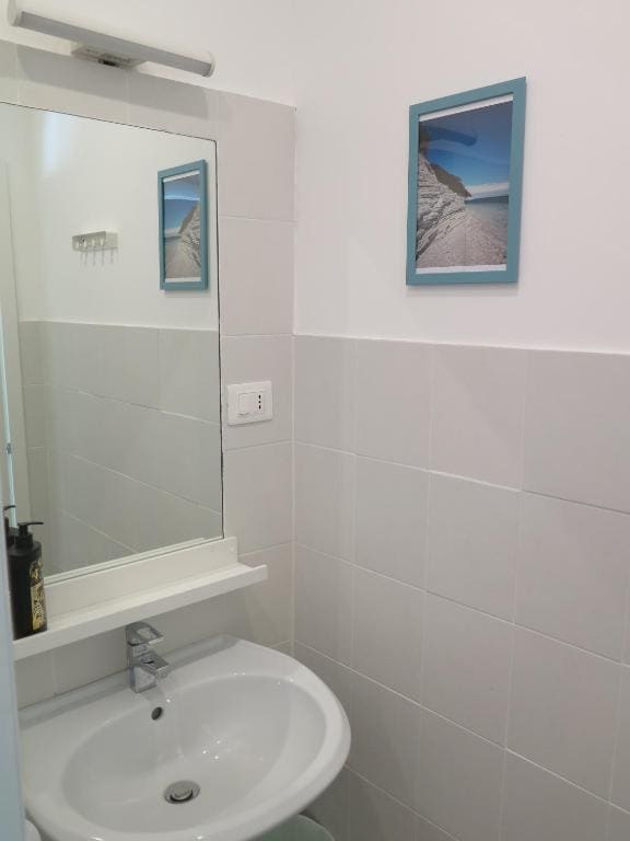 Double Room with Balcony room - Image 1