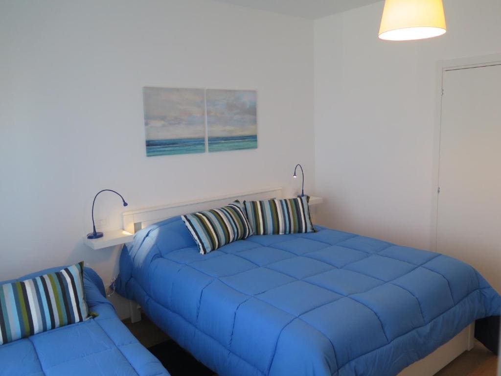 Superior Triple Room with Sea View room - Image 3