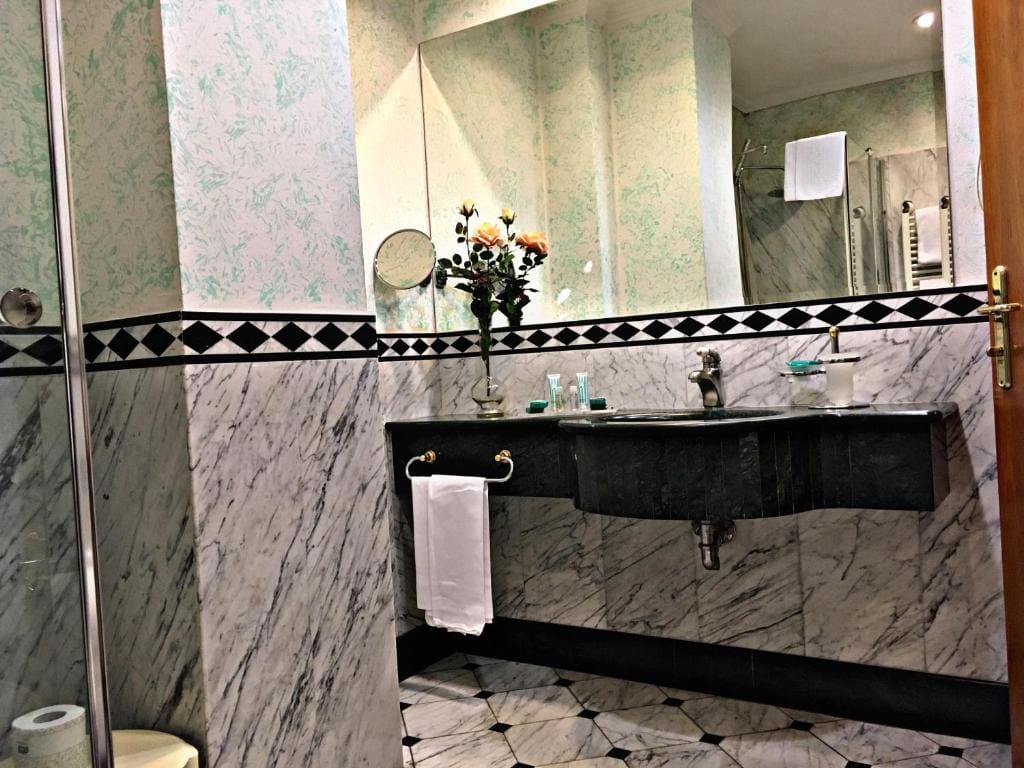 Standard Double Room room - Image 2