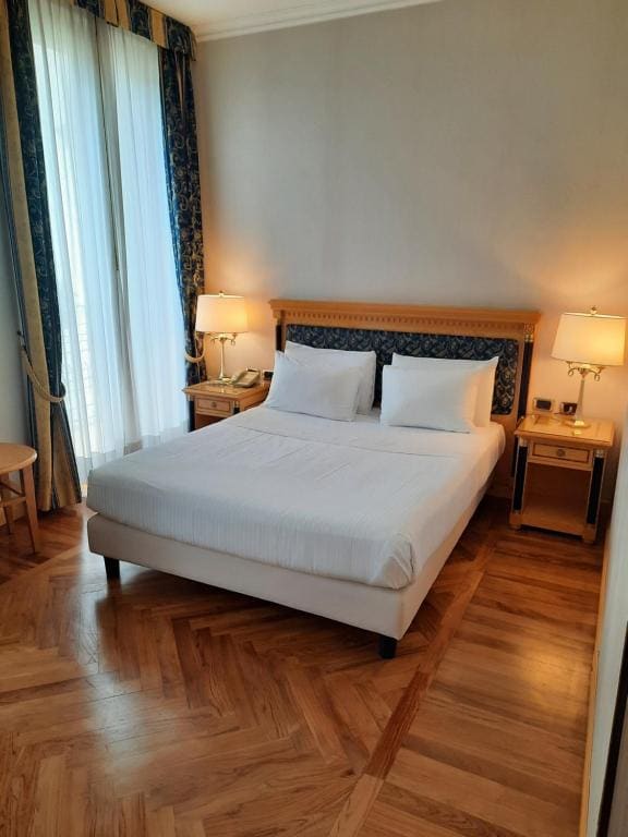 Standard Double or Twin Room room - Image 2