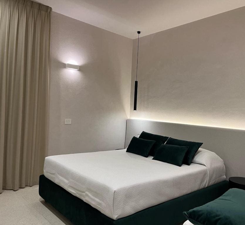 Luxury Triple Room room - Image 1