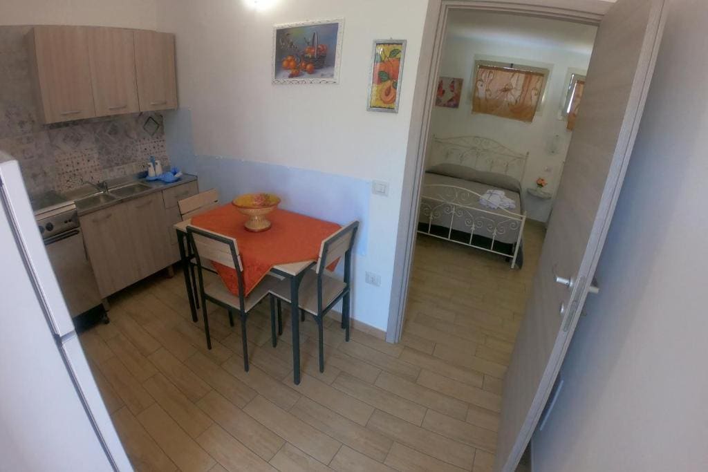 Room room - Image 3