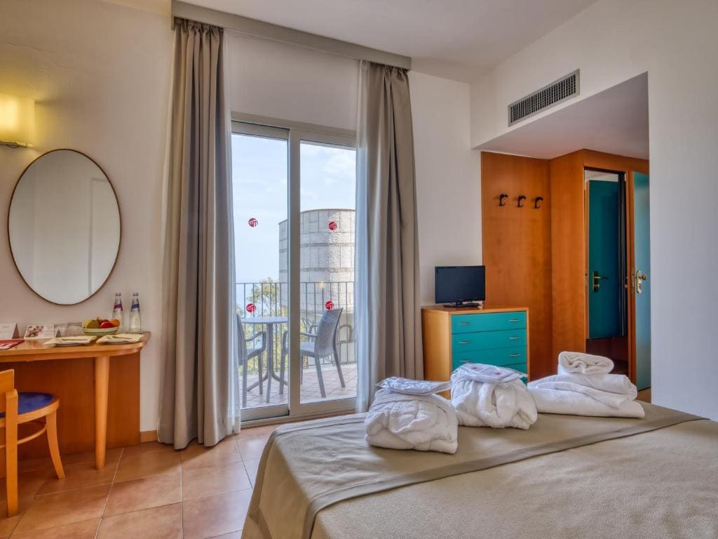 Standard Double/Twin Room room - Image 3