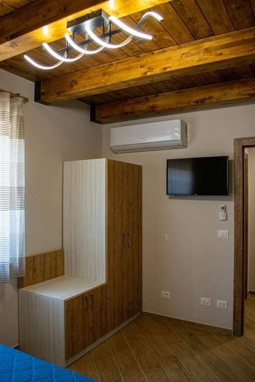 Large Double Room room - Image 3
