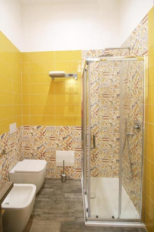 Double Room with Private Bathroom room - Image 2