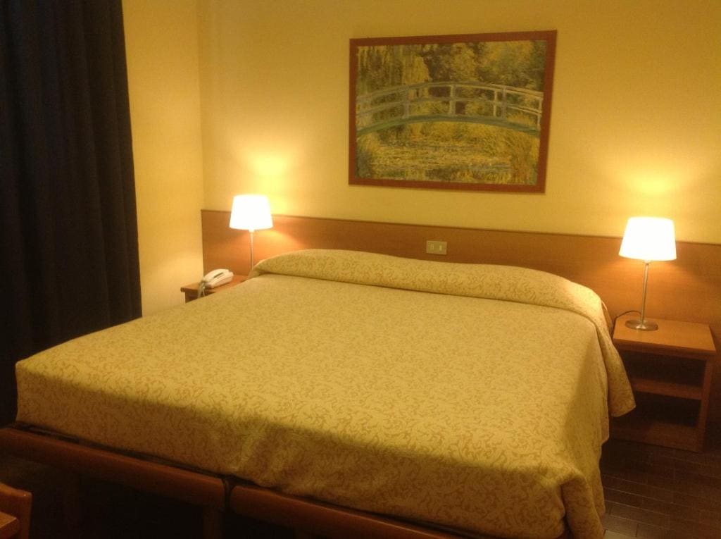 Double or Twin Room room - Image 2