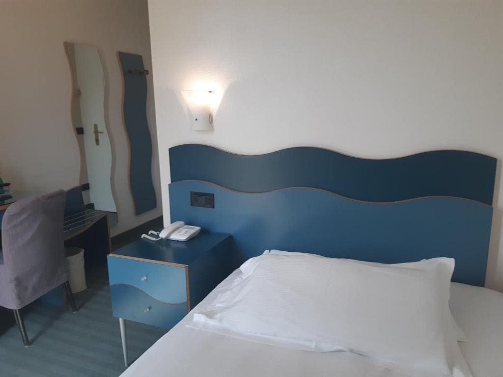 Standard Single Room room - Image 3