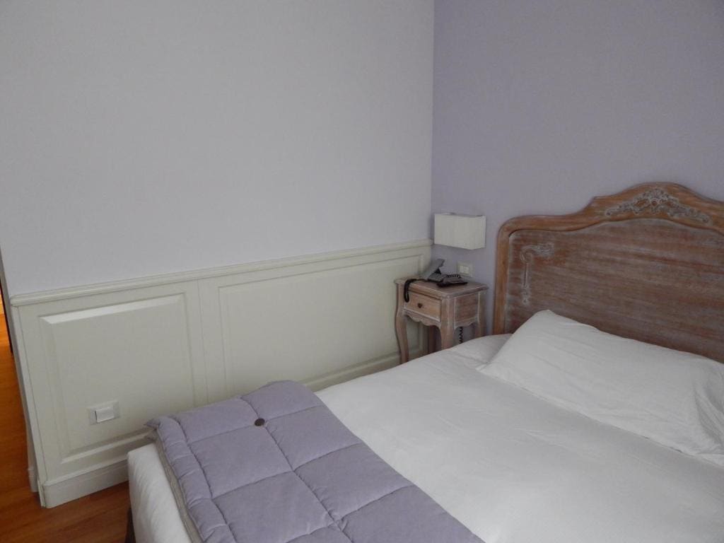 Superior Single Room room - Image 3