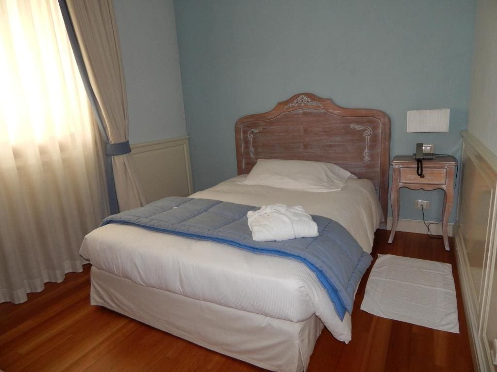 Superior Single Room room - Image 2