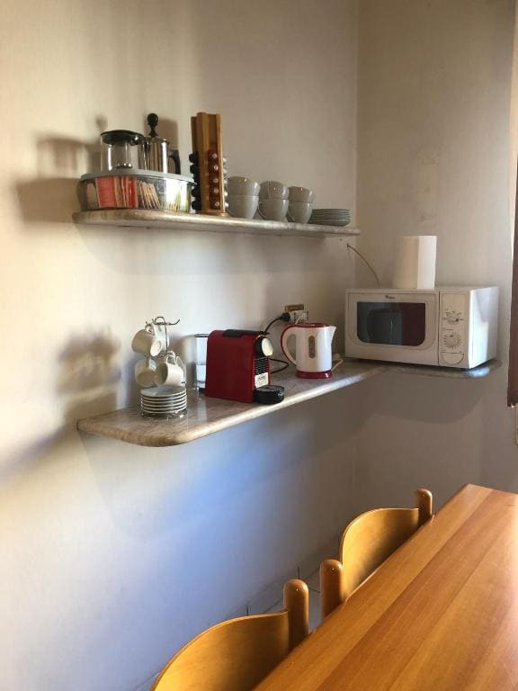 Apartment room - Image 3