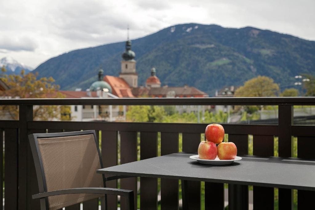 Deluxe Double Room with Balcony room - Image 1
