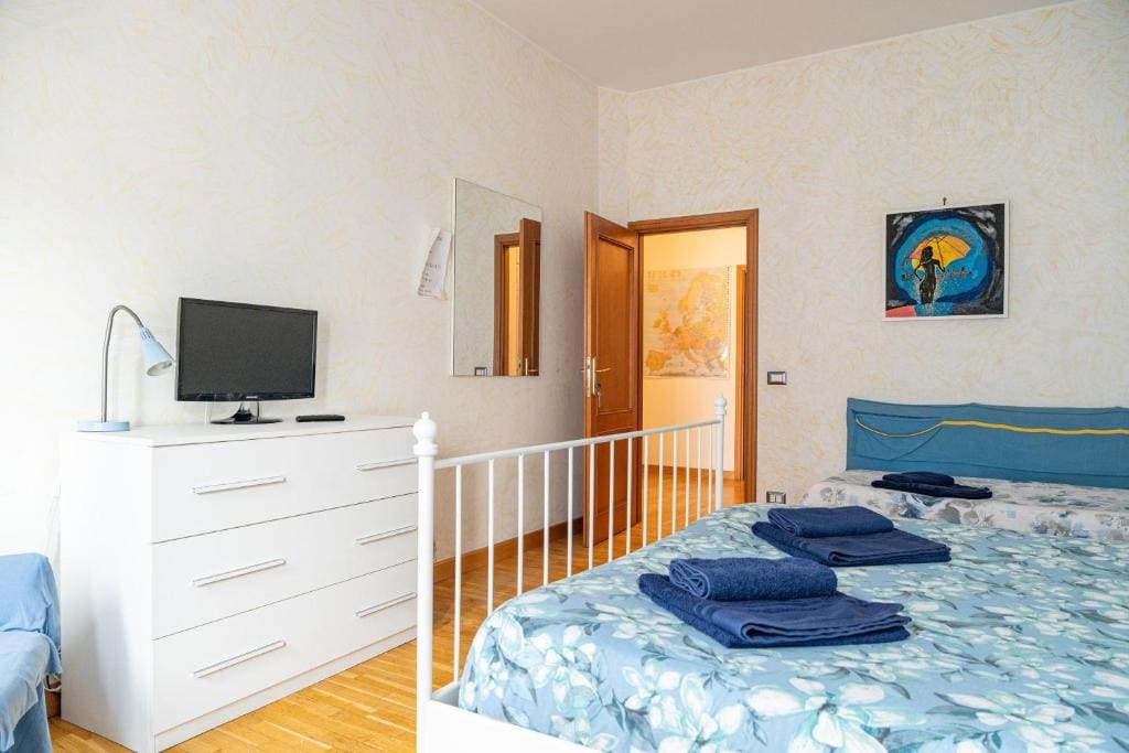 Triple Room with Private External Bathroom room - Image 1