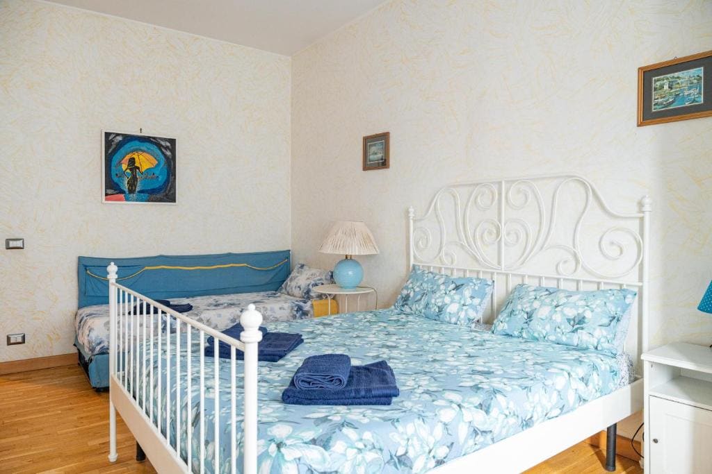 Triple Room with Private External Bathroom room - Image 2