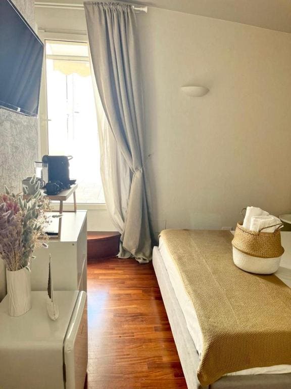 Double Room with Terrace room - Image 2
