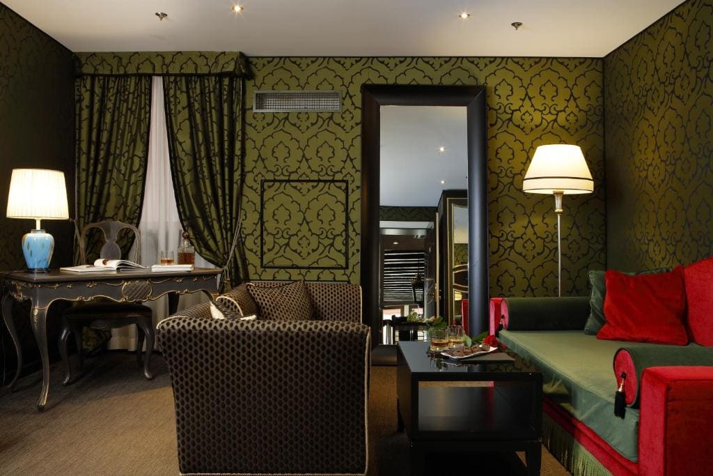 Suite room - Image 1