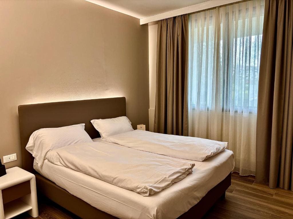 Standard Double Room room - Image 2