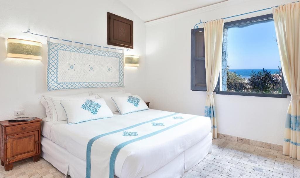 Superior Family Room with Sea View (2 Adults + 1 Child) room - Image 3