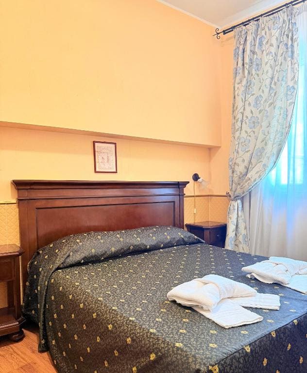 Double or Twin Room room - Image 2
