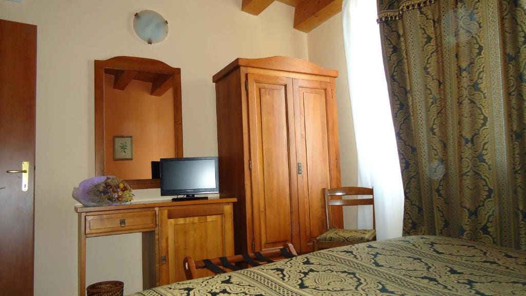 Double or Twin Room room - Image 1