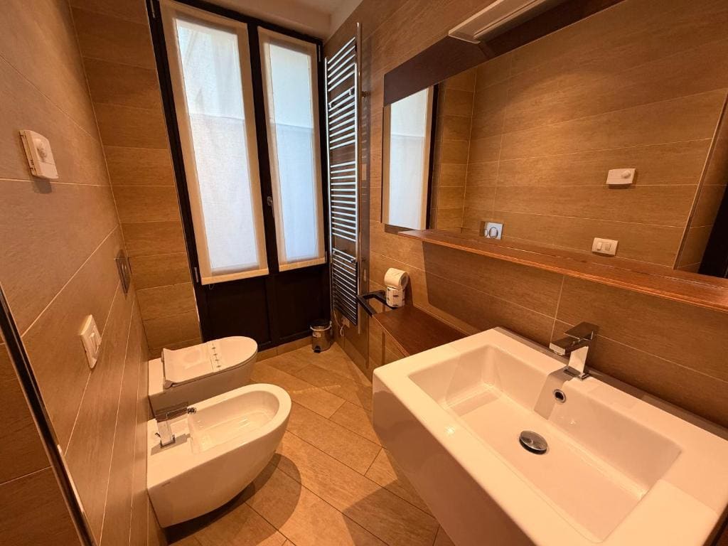 Deluxe Double Room room - Image 2
