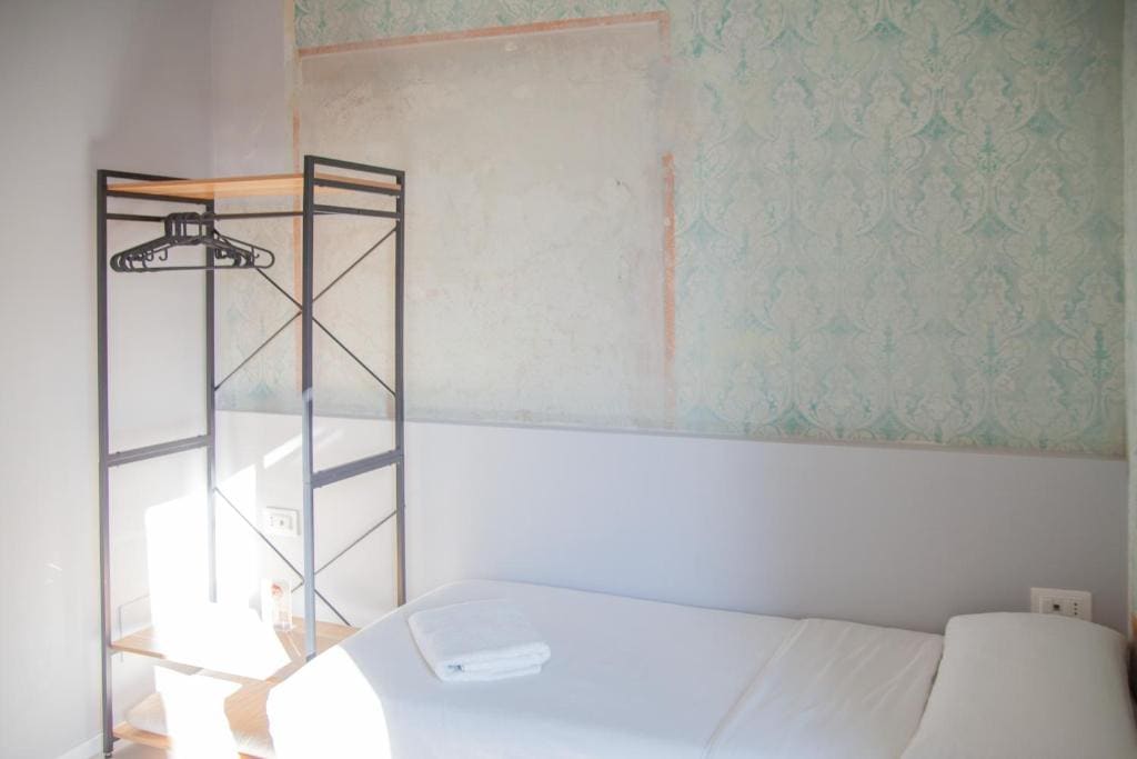 Double or Twin Room with Shared Bathroom room - Image 2