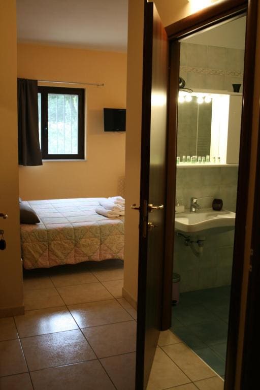 Family Room With Kitchenette room - Image 1