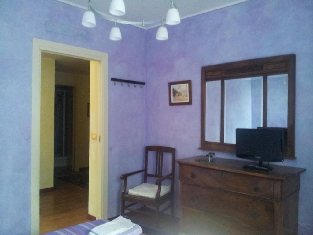 Double Room with Private External Bathroom room - Image 1
