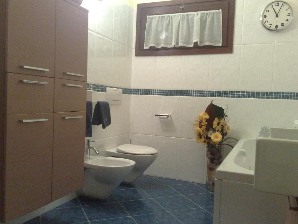 Quadruple Room with Private External Bathroom room - Image 3
