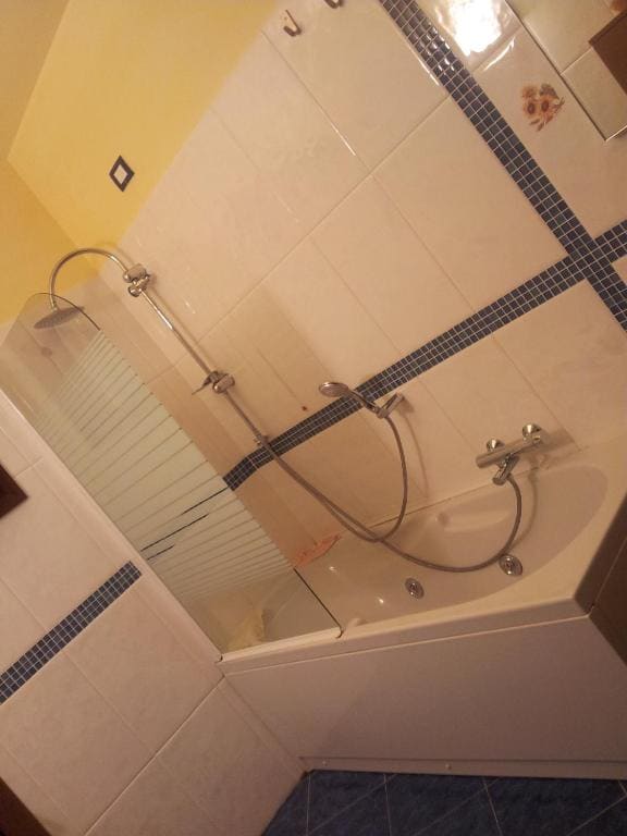 Quadruple Room with Private External Bathroom room - Image 2