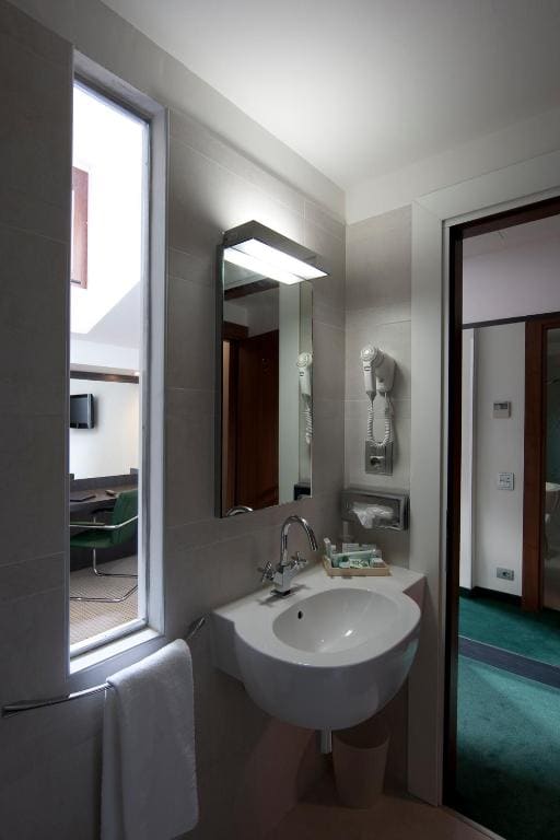 Double or Twin Room room - Image 2