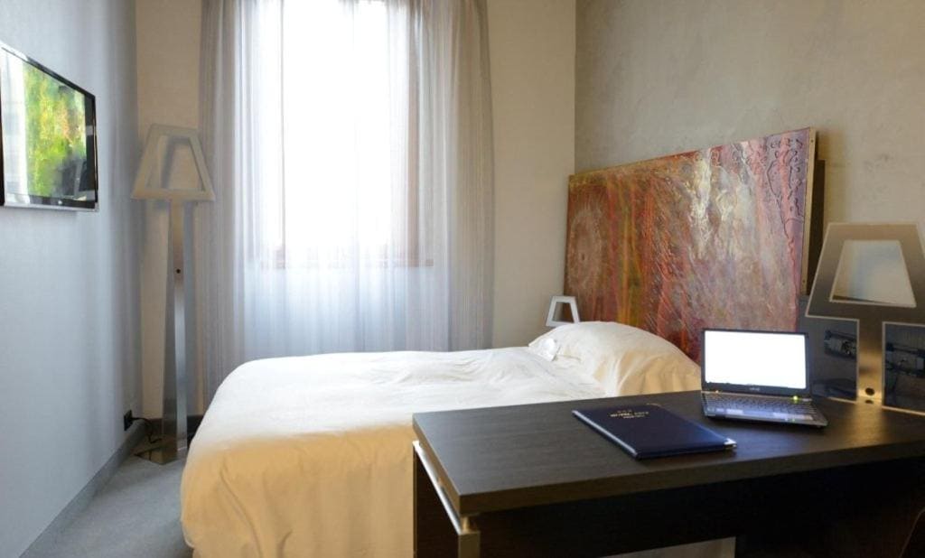 Superior Single Room room - Image 1