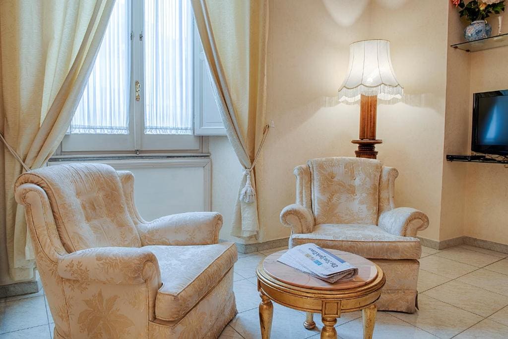 Suite room - Image 3