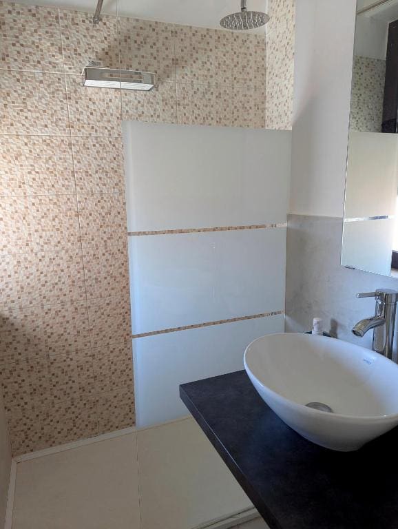 Deluxe Double Room with Sea View room - Image 2