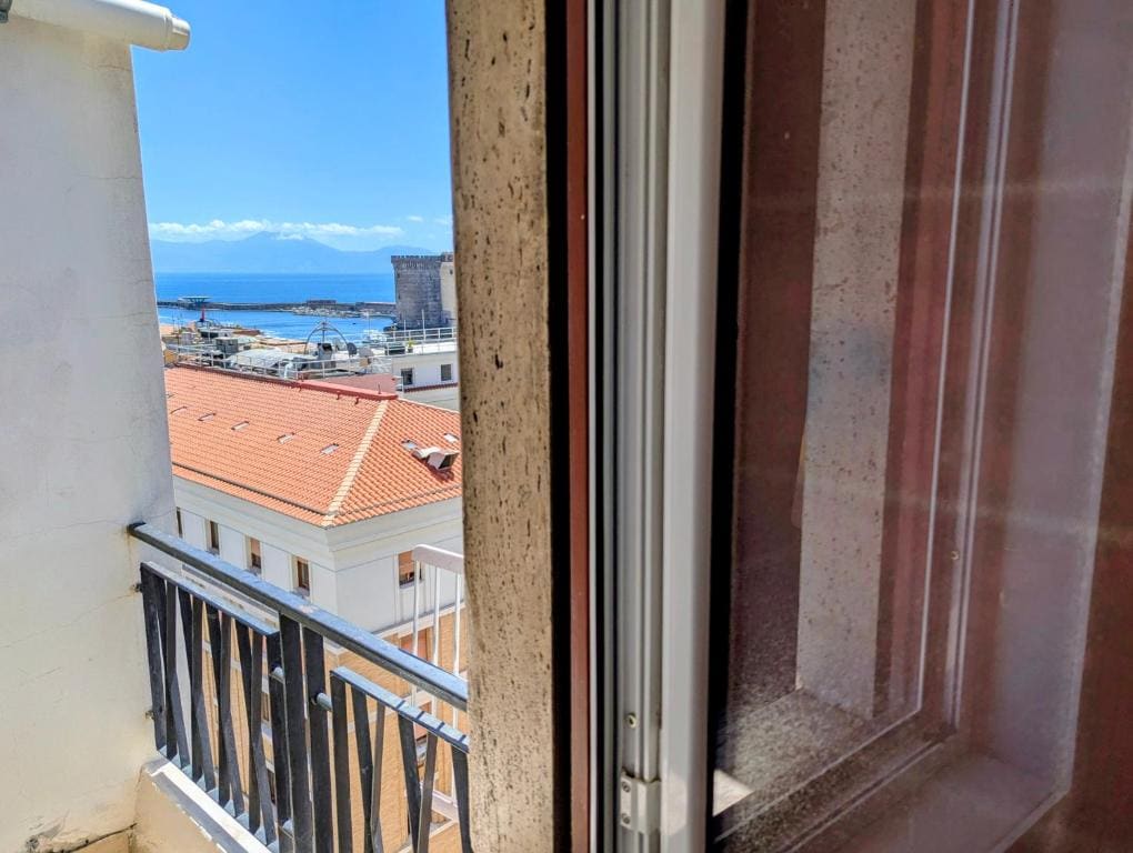 King Room with Sea View room - Image 3
