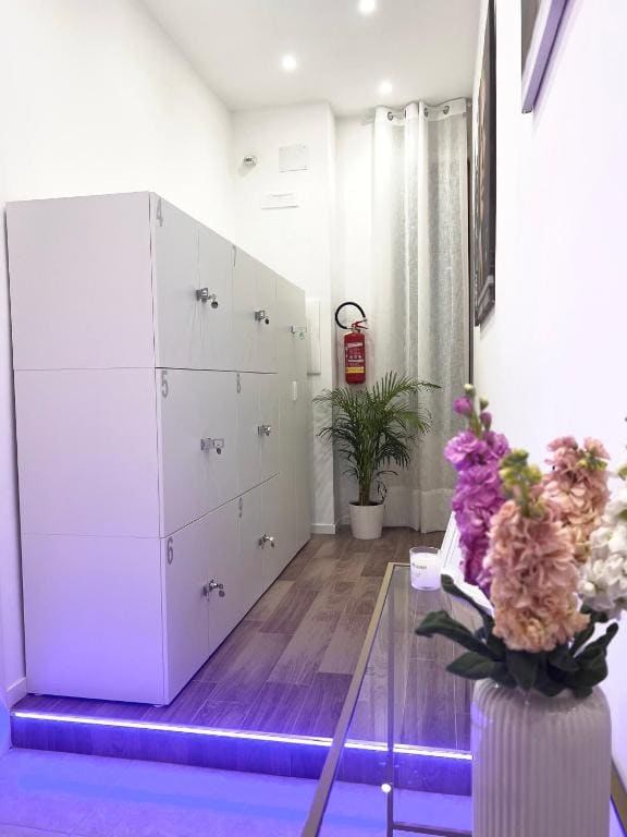 Double Room with Balcony room - Image 2