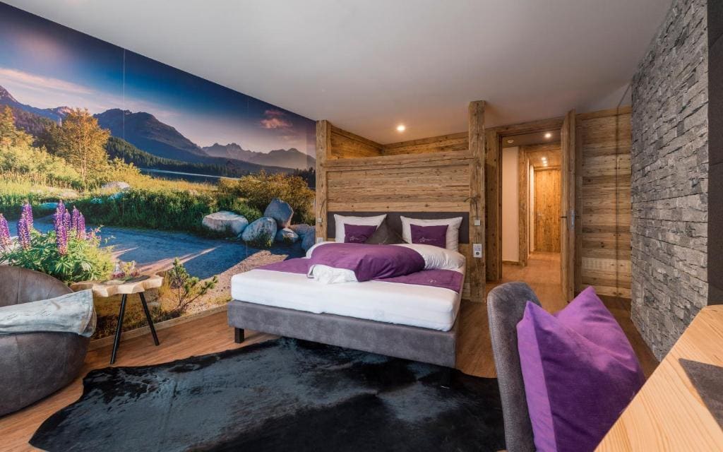 Three-Bedroom Apartment room - Image 2