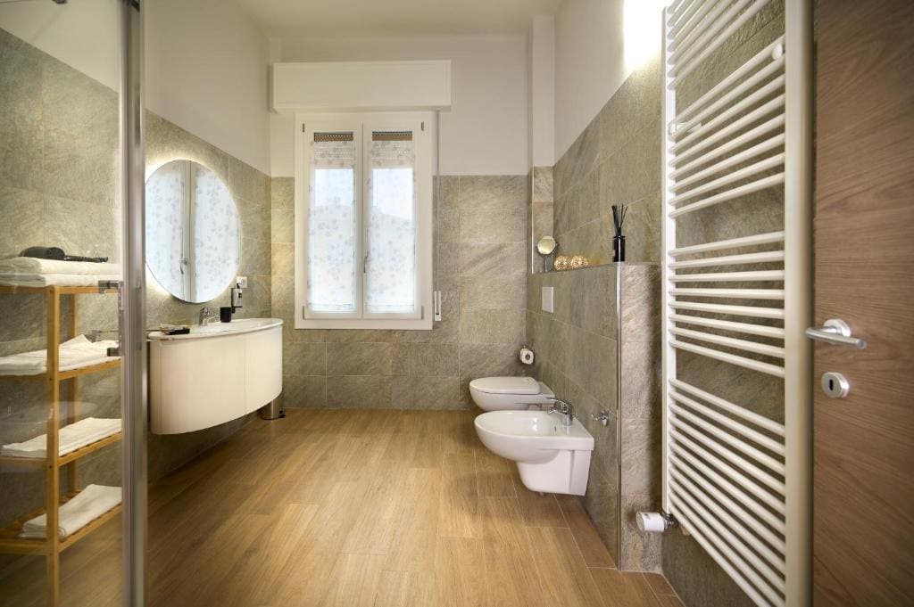 Superior King Room room - Image 3