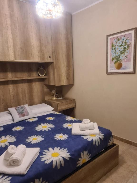 Small Double Room room - Image 3