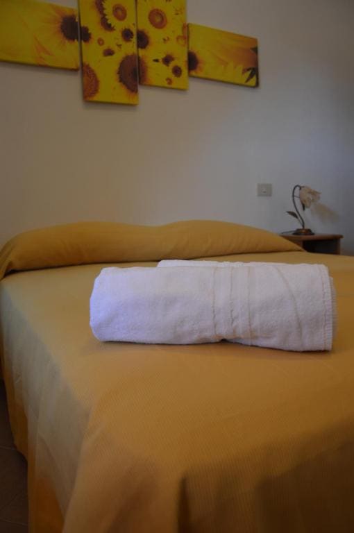 One-Bedroom Apartment room - Image 3