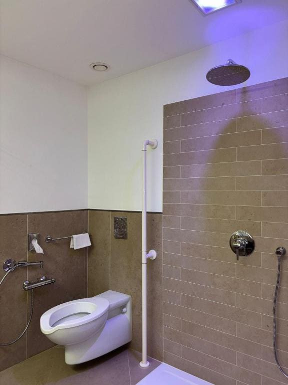 Queen Room - Disability Access room - Image 1