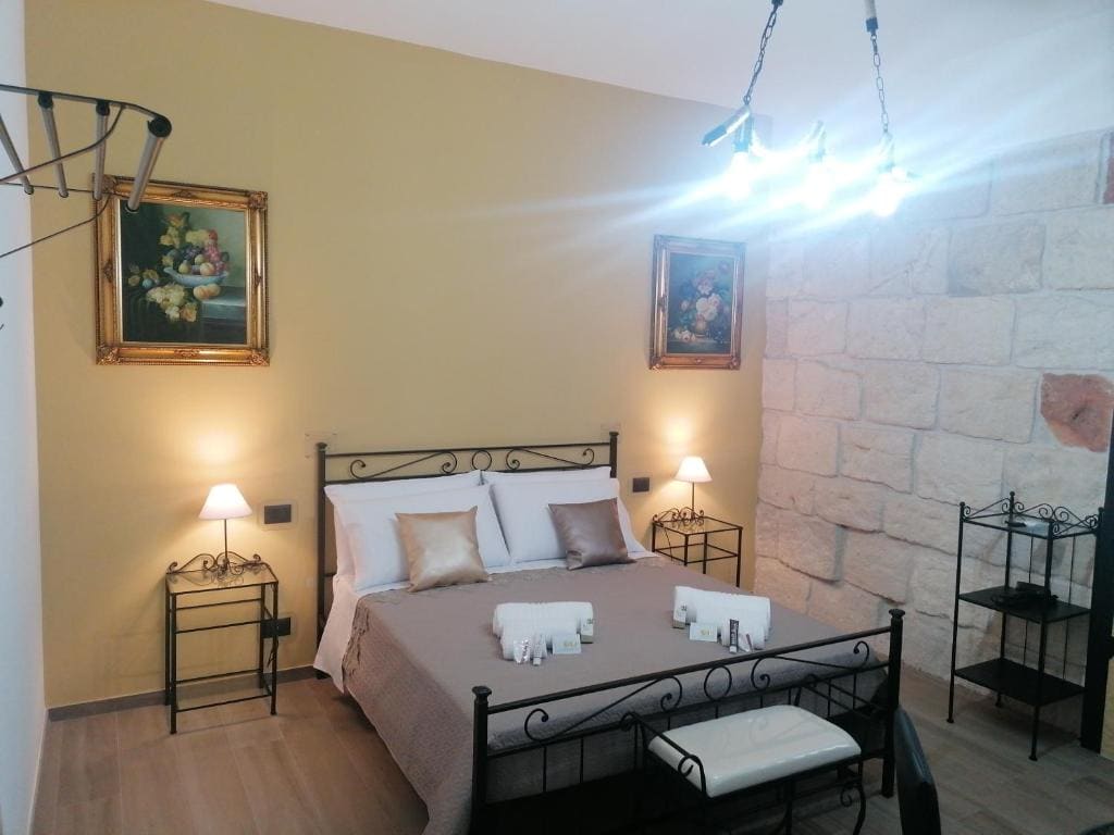 Deluxe Room room - Image 2